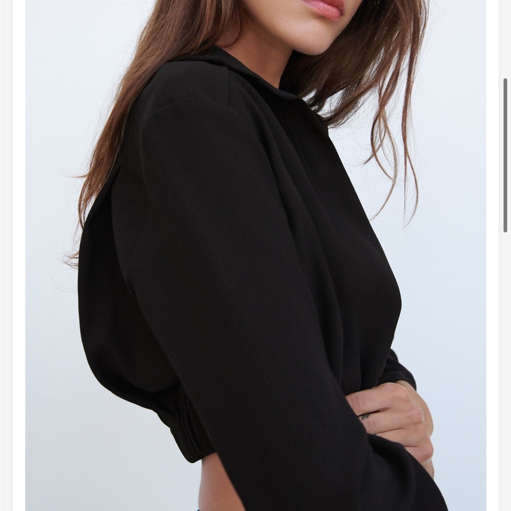 NEW Zara Black Long Sleeve V Neck Crop Top Size Small - Picture 4 of 8